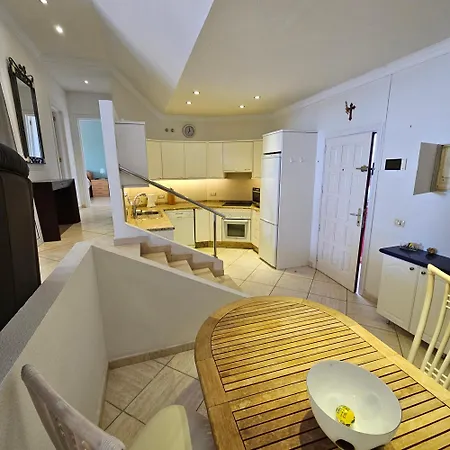 Apartment Stunning 2 Bedroom Penthouse With Sea View K213 *