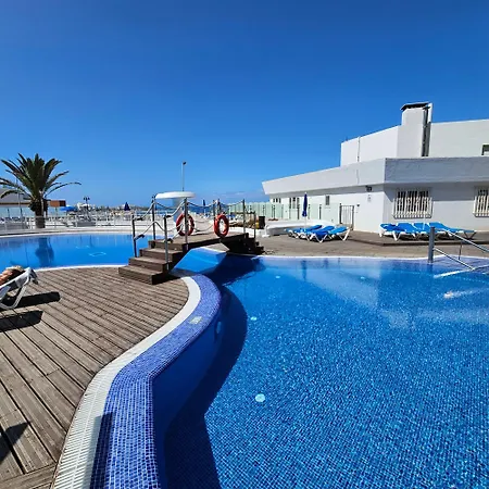Stunning 2 Bedroom Penthouse With Sea View K213 Apartment *