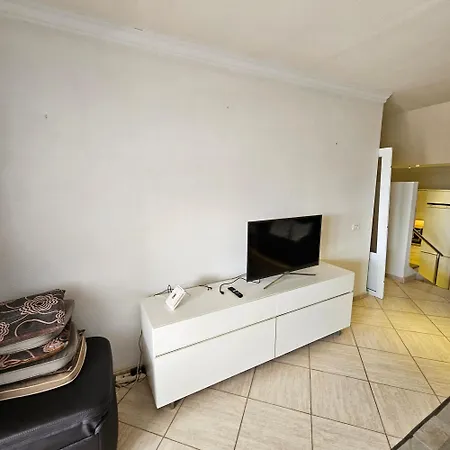 Stunning 2 Bedroom Penthouse With Sea View K213 Apartment *